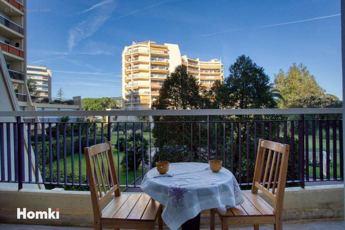 Appartement à MANDELIEU-LA-NAPOULE