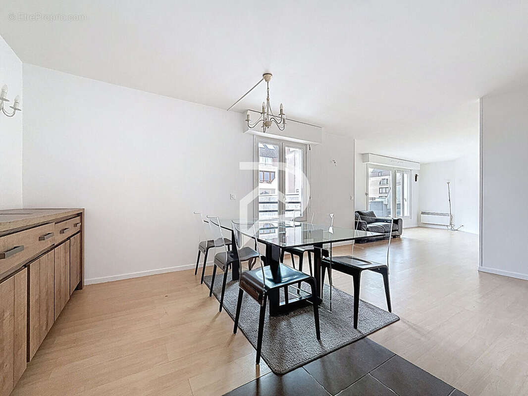 Appartement à CHAMPS-SUR-MARNE