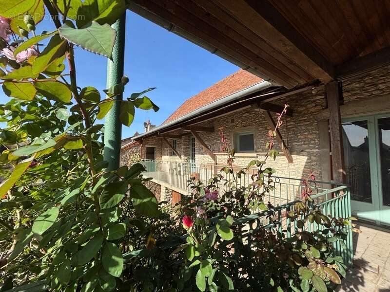 Maison à SAINT-GENGOUX-LE-NATIONAL