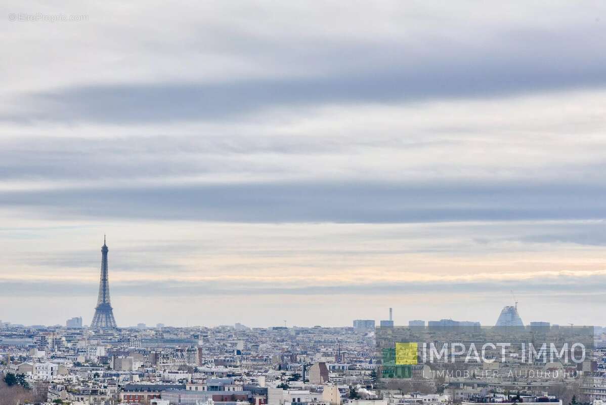 Appartement à COURBEVOIE