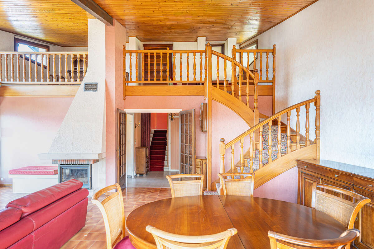 Maison à VEYRIER-DU-LAC