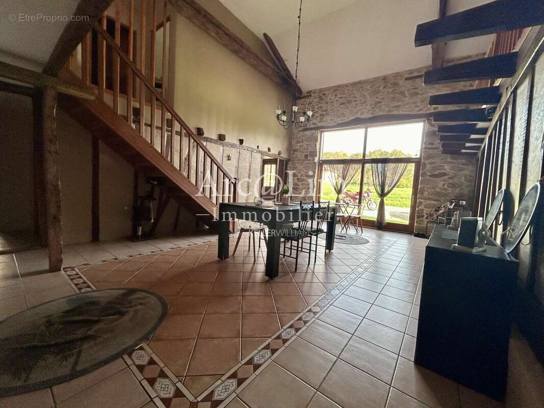 Maison à SAINT-AUVENT