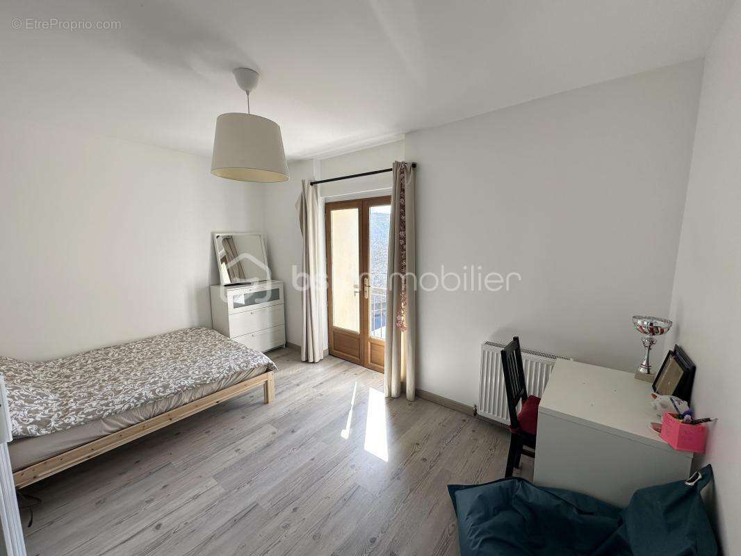 Maison à MOISSY-CRAMAYEL