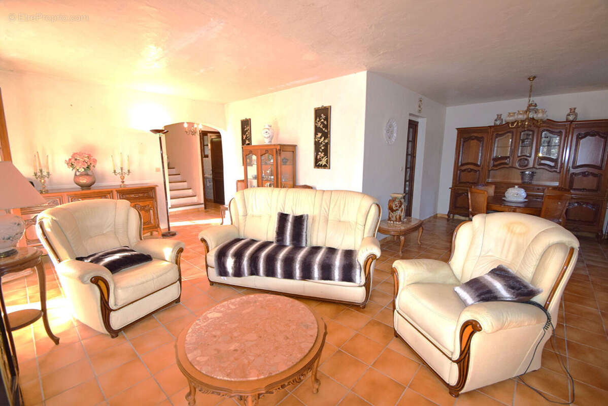 Maison à SAINT-RAPHAEL