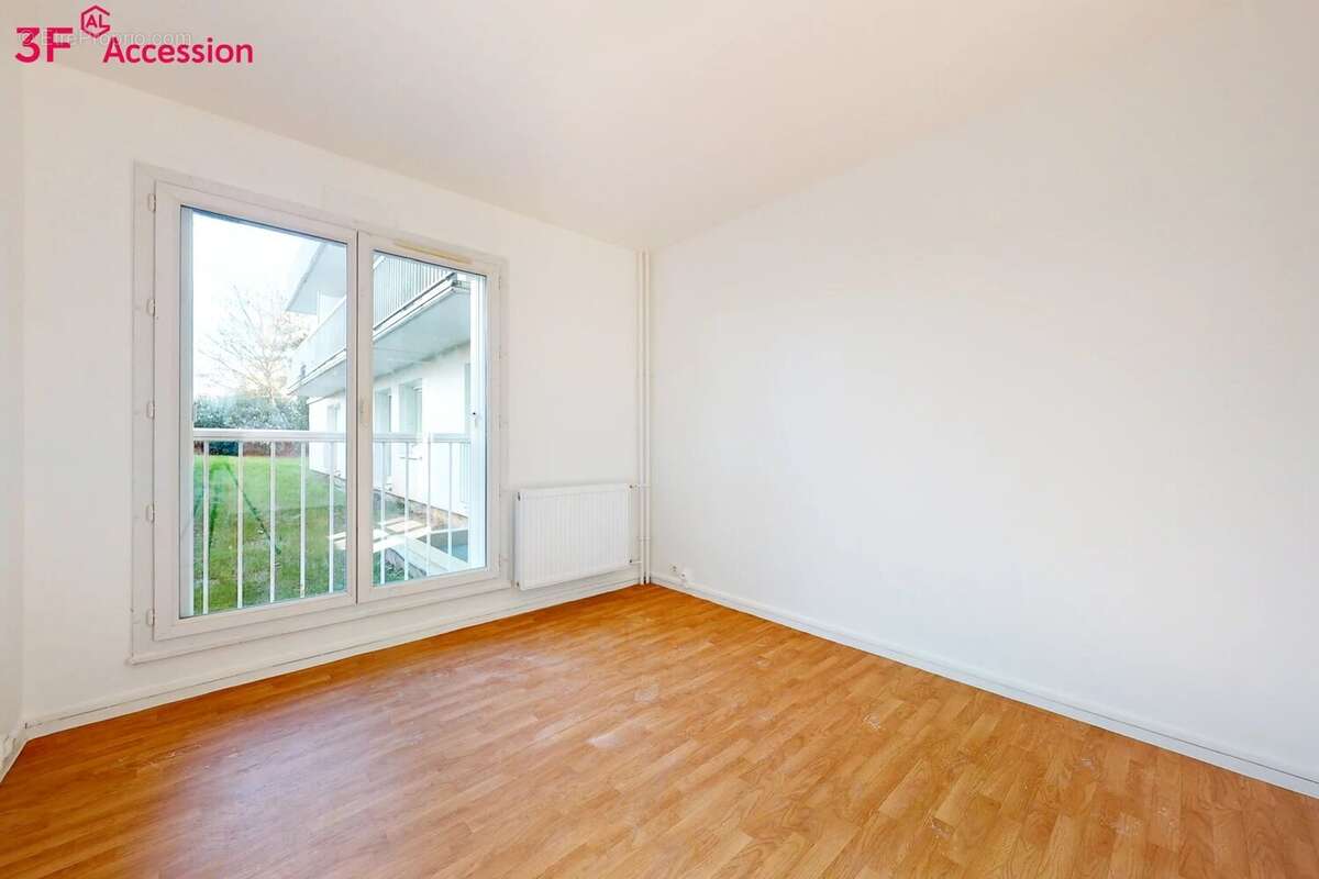 Appartement à MAGNY-LES-HAMEAUX