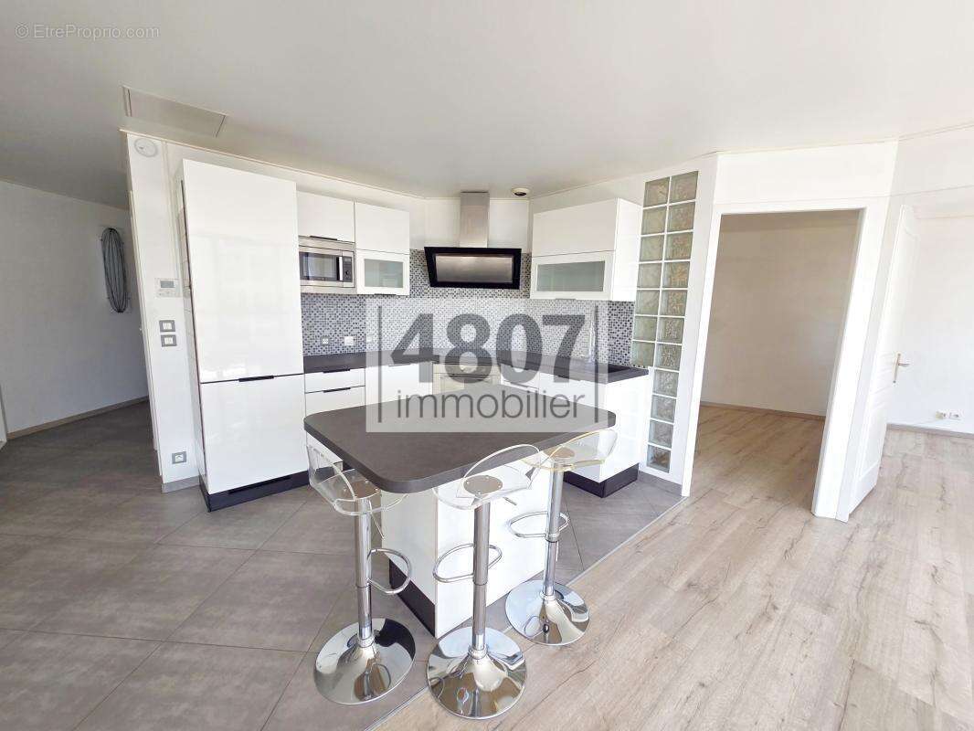 ANNEMASSE - T3 66 m2 Proche tram esprit Loft - photo 2