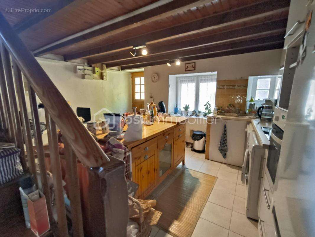 Vends Maison de 81 m2, à 2 pas du Centre Ville de Belvès, avec Cour / Patio - photo 5