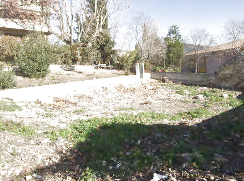 Terrain à MARSEILLE-4E