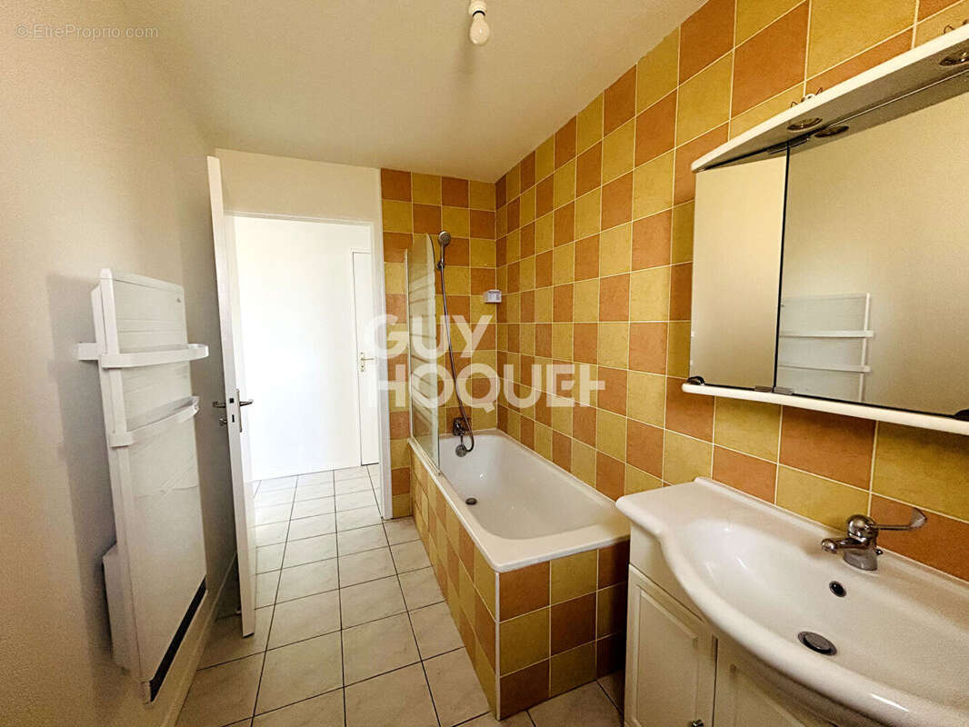 Appartement lumineux T4, quai d'Alsace, + GARAGE Narbonne - photo 9