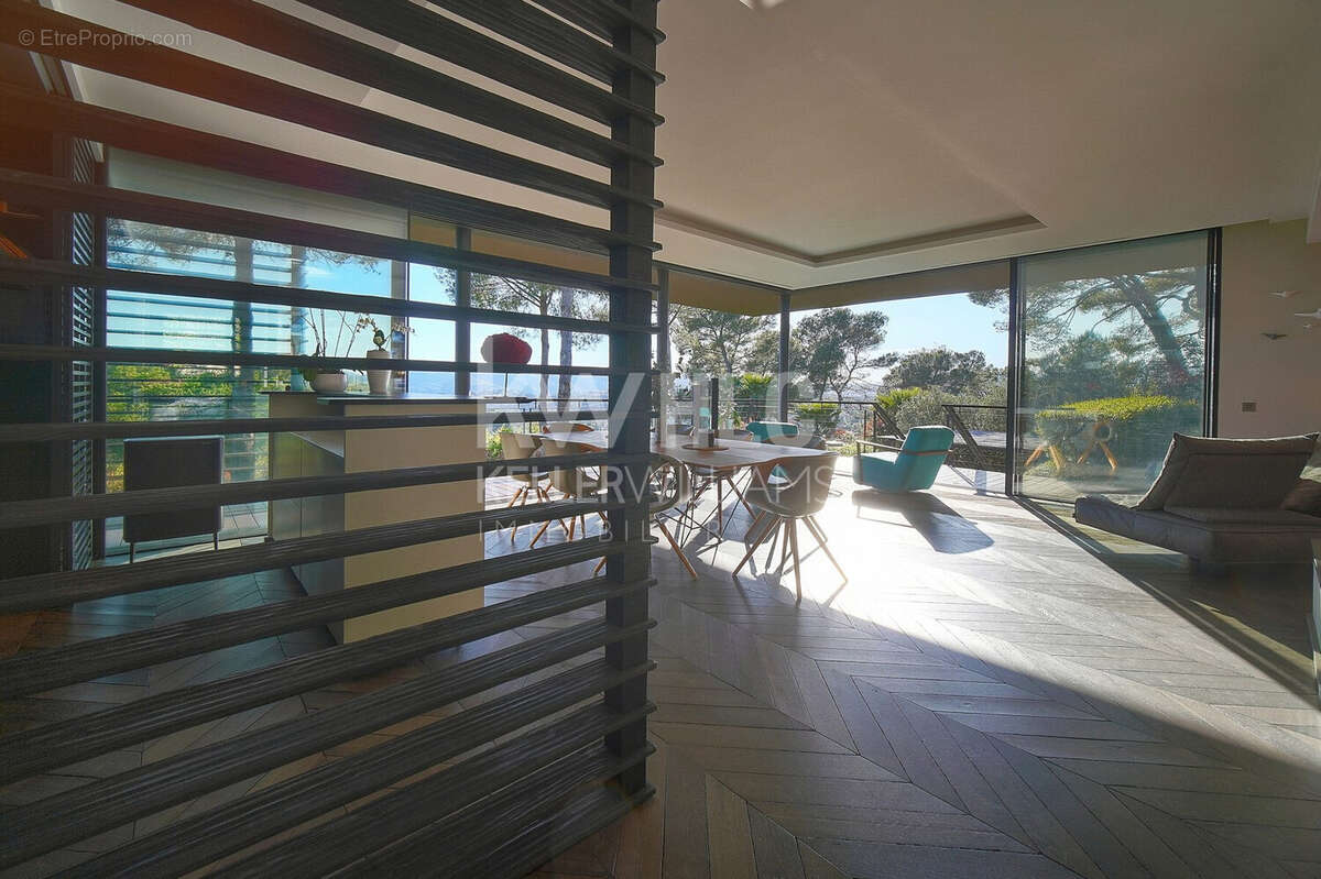 Maison à MOUGINS
