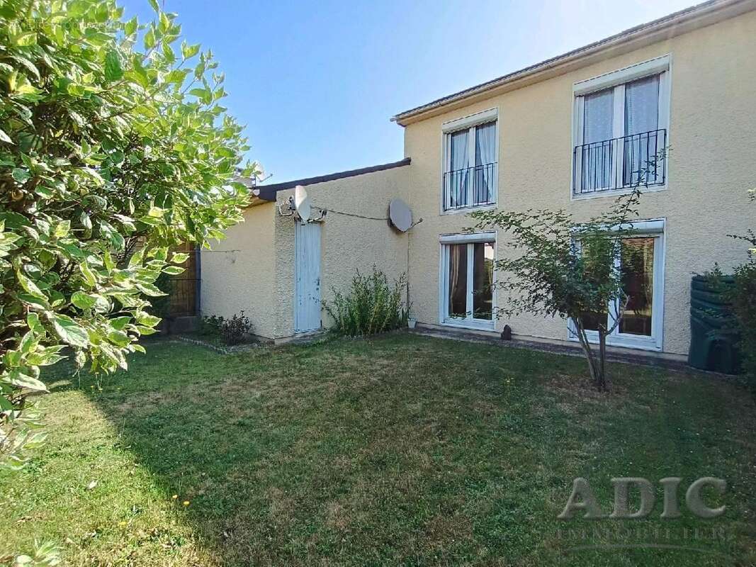 Maison à DAMMARTIN-EN-GOELE