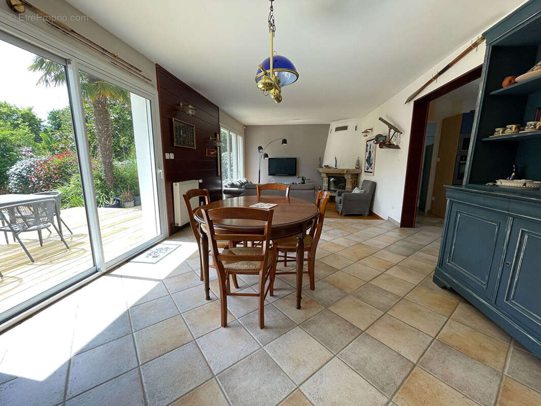 A VENDRE Fouesnant - Aucun vis-à-vis - Grand terrain de 1 600 m²  - 5 chambres - photo 9