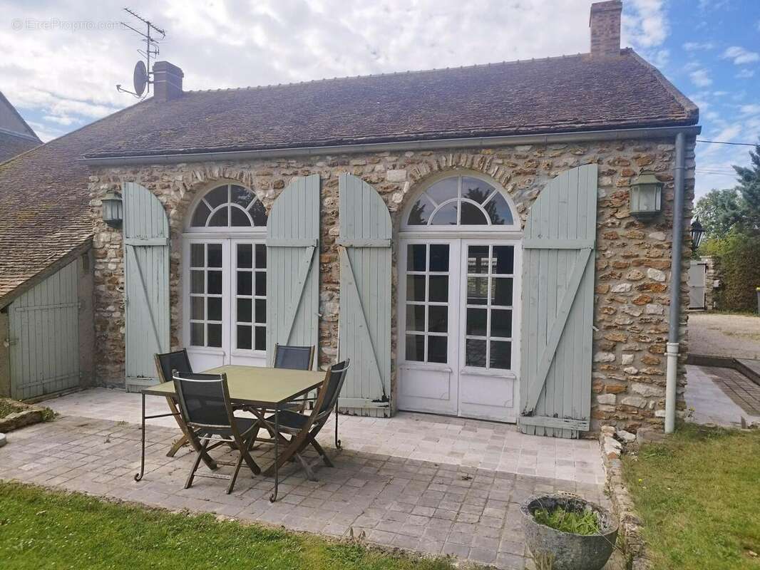 Photo 2 - Maison à LONGNES