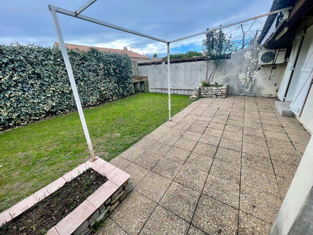 Maison à COURNONTERRAL