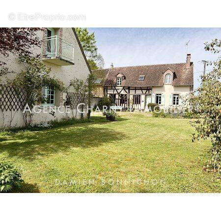 Maison à MONTCORBON