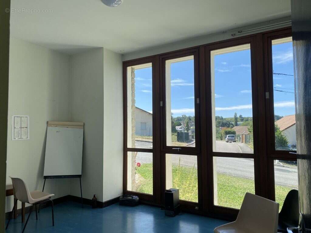 Maison 102 m² à Chateauneuf-La-Foret  - photo 6