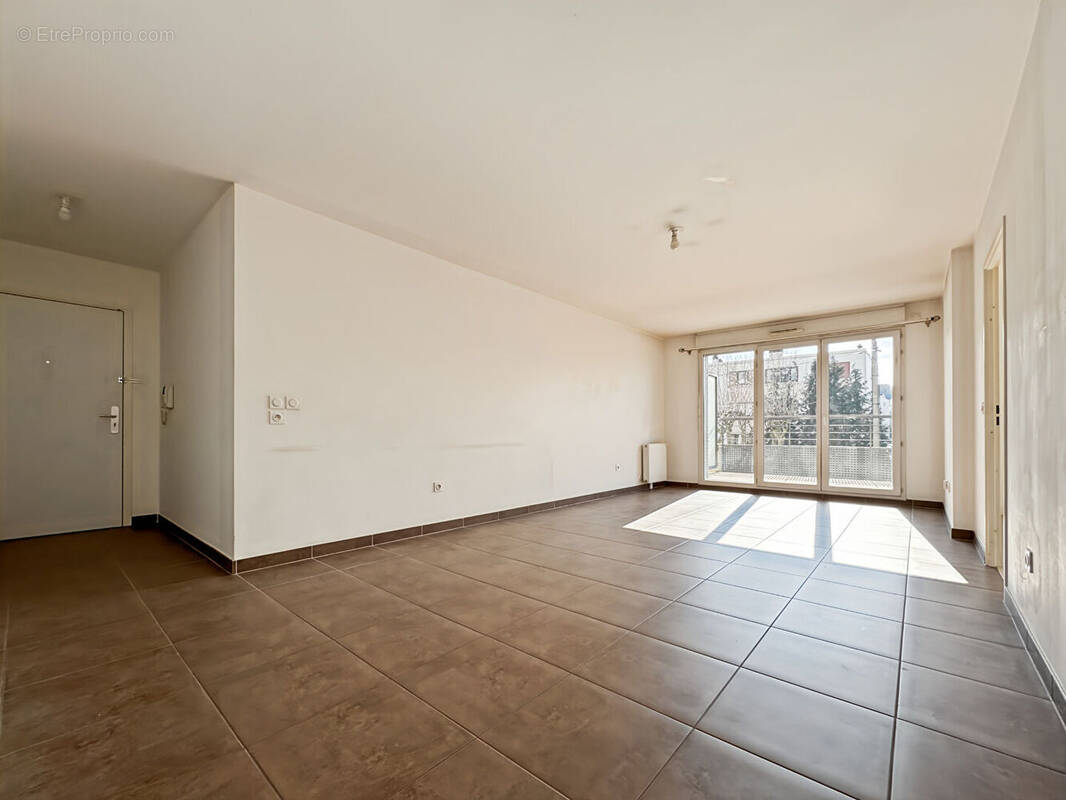 Appartement à ROSNY-SOUS-BOIS