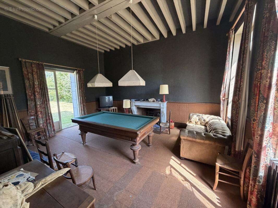 A moins de 2 heures de Paris, Ancien Presbytère de Coulonges-les-Sablons – Propriété de caractère sur un parc de 7 500 m² - photo 9