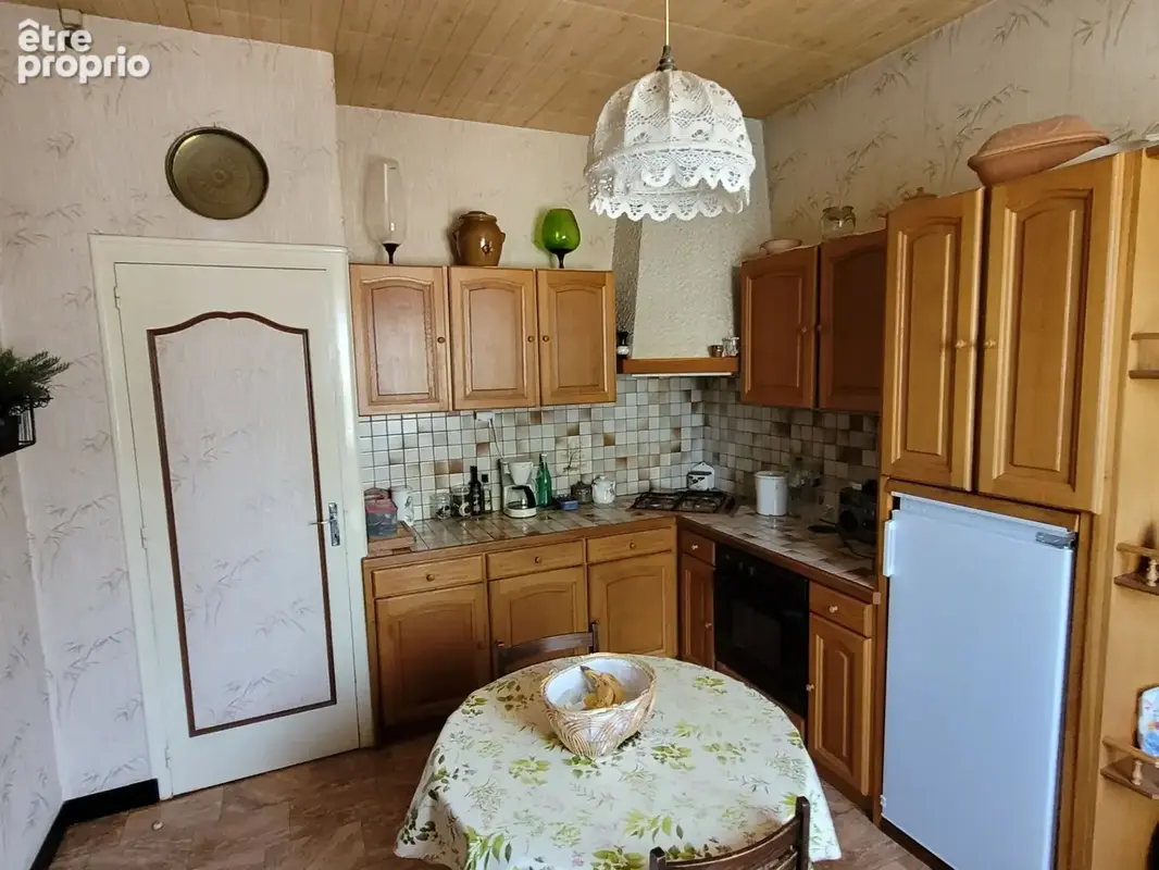 Maison avec fort potentiel + local commercial au centre de Bords - photo 10