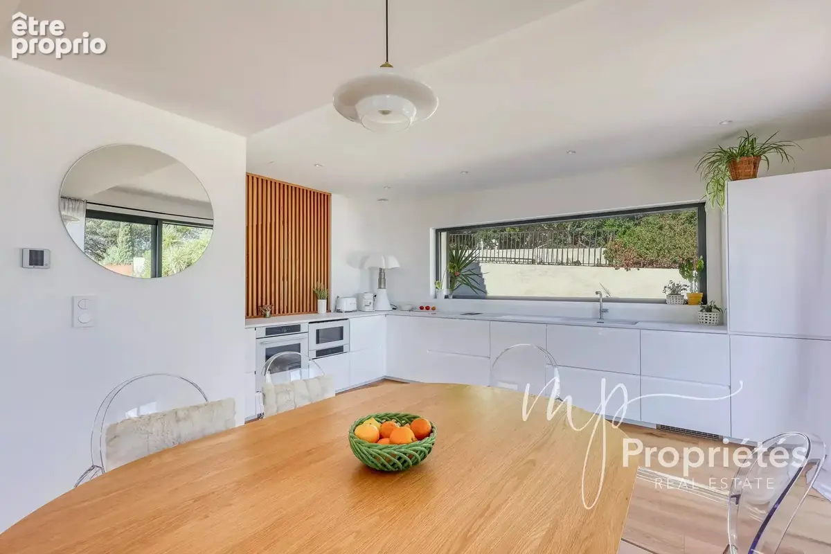 À VENDRE – Cavalaire-sur-Mer – Villa contemporaine avec vue mer 4 suites et prestations haut de gamme - photo 24