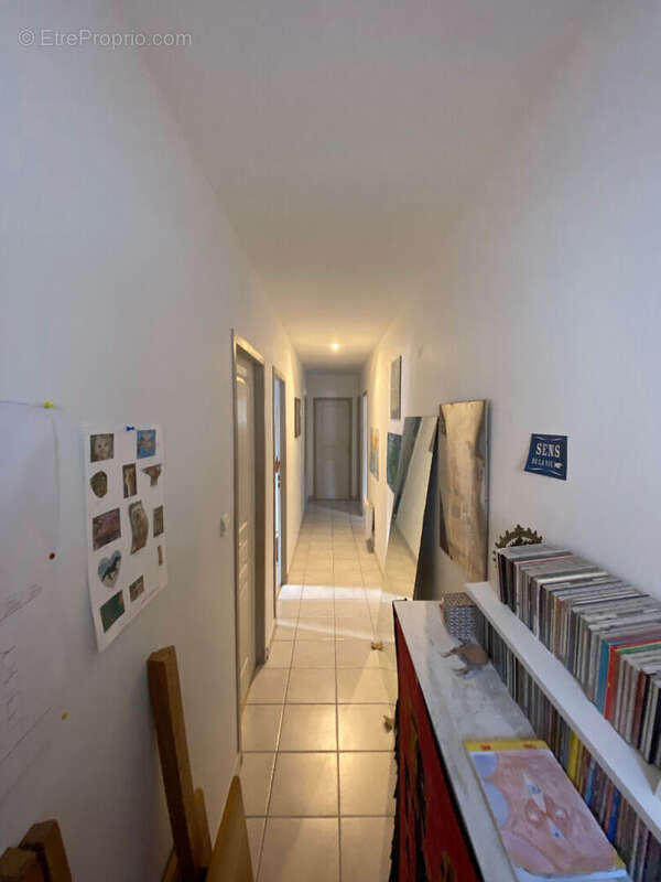 Maison plain-pied  T5 d'environ 133m2, 4 Chambres avec jardin - photo 10