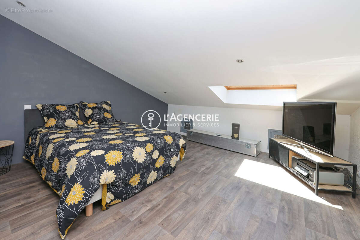 Maison 240 m² à Albi  - photo 8