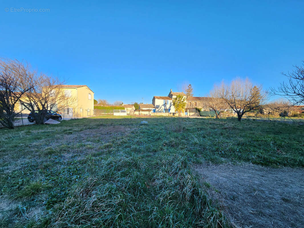 Maison à CAMARET-SUR-AIGUES