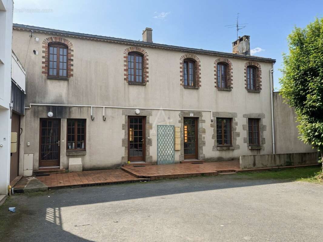 Maison à LES HERBIERS