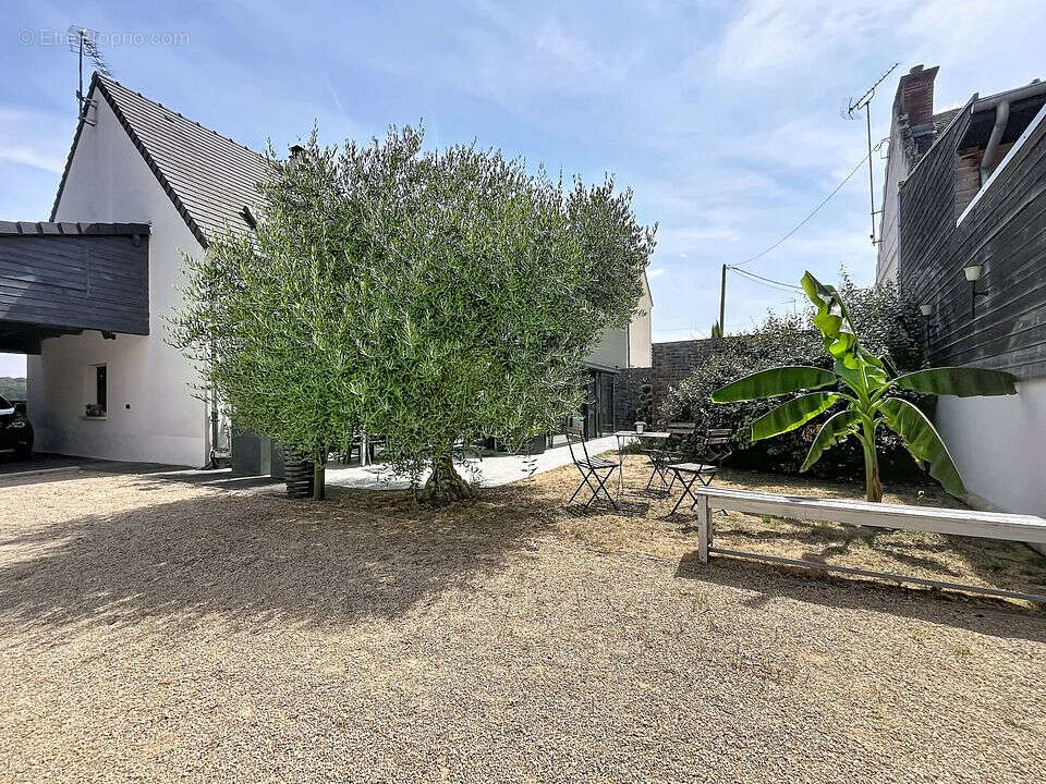 Maison de 180 m² au sol. - photo 8