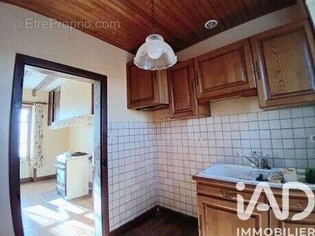 Maison 99 m² à Ladinhac  - photo 6