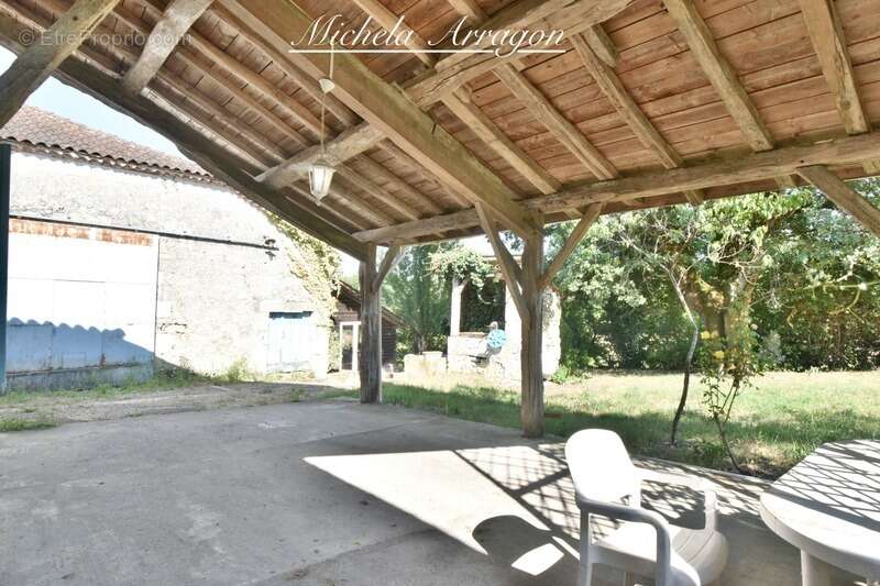 Maison en pierre de caractère avec dépendances et grange – Saint-Antoine-de-Ficalba (47) - photo 27