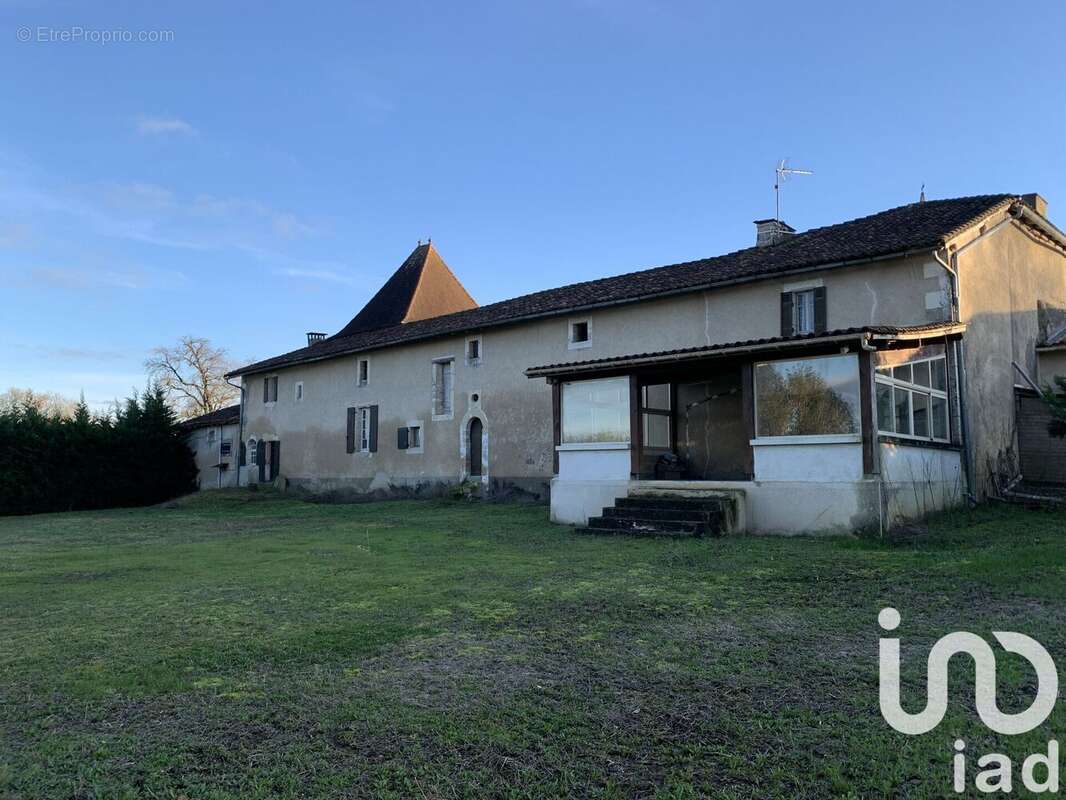 Maison 315 m² à Nonac  - photo 5