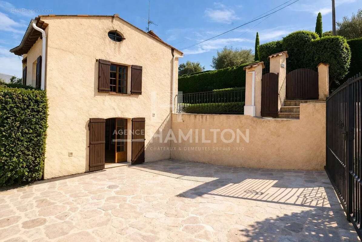 Maison à LE ROURET
