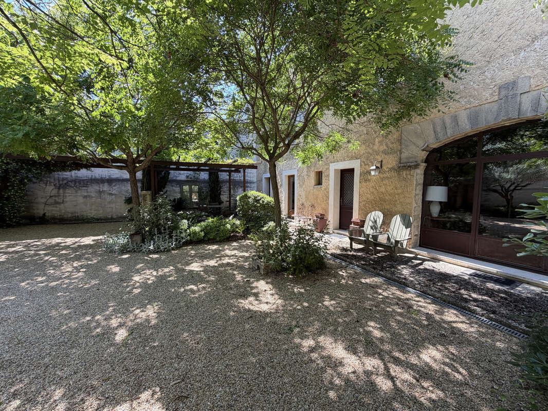 Maison à SAINT-QUENTIN-LA-POTERIE