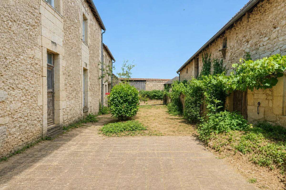 Maison à MONTHOIRON