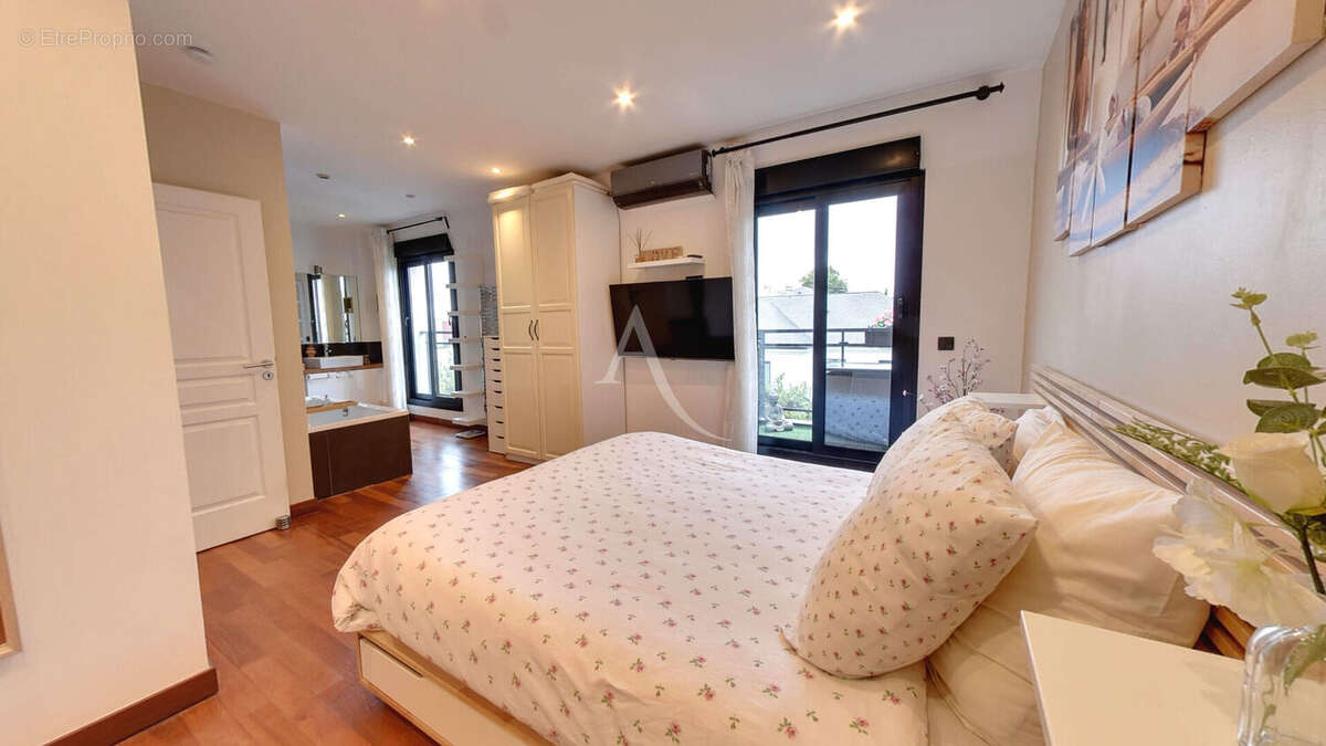 Maison à BRY-SUR-MARNE