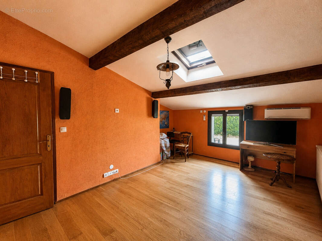 Maison familiale   3 chambres, jardin et dpe c - photo 13