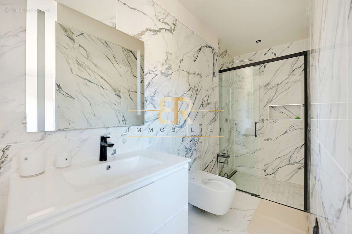 Maison à CHENNEVIERES-SUR-MARNE