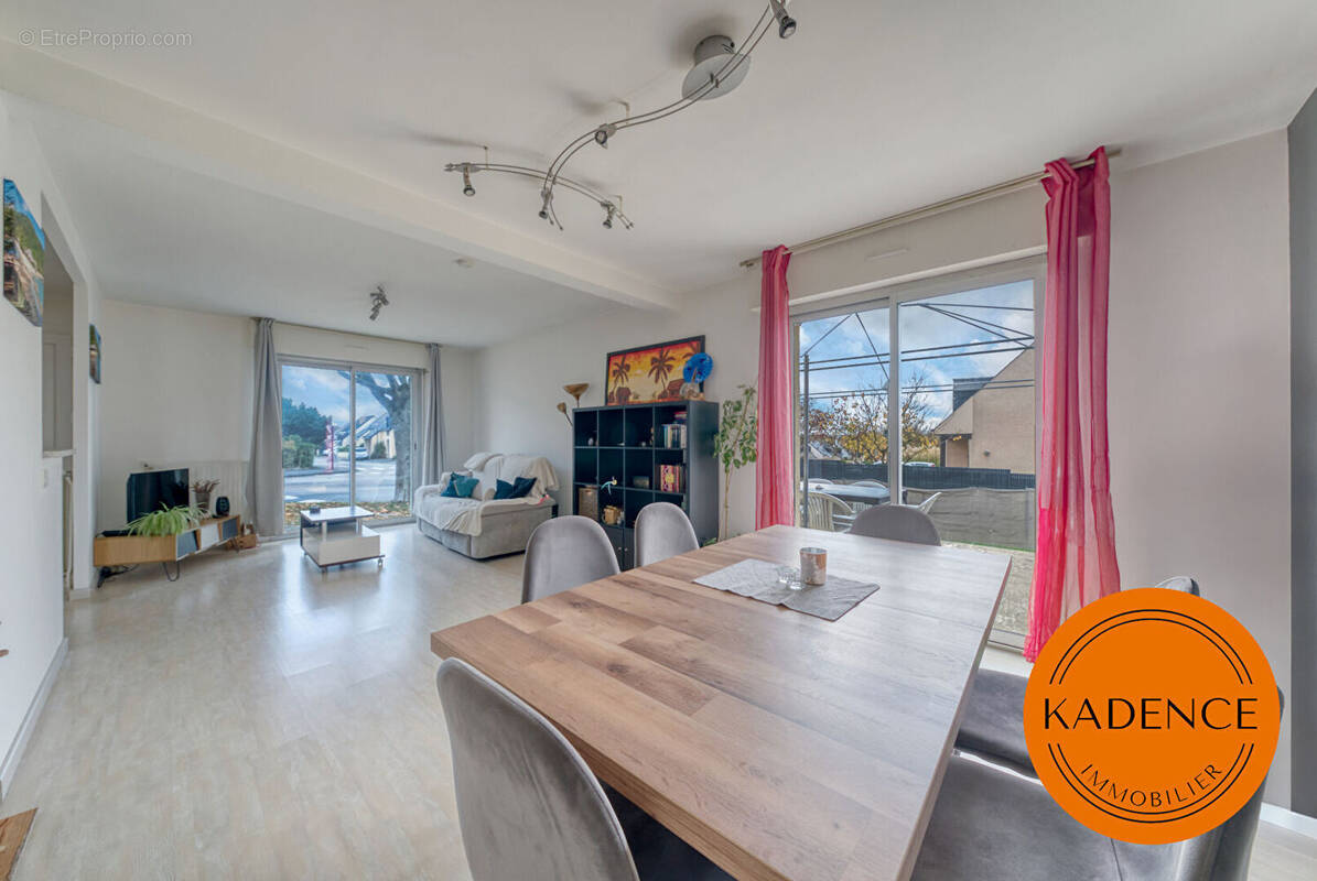 Maison à VERN-SUR-SEICHE