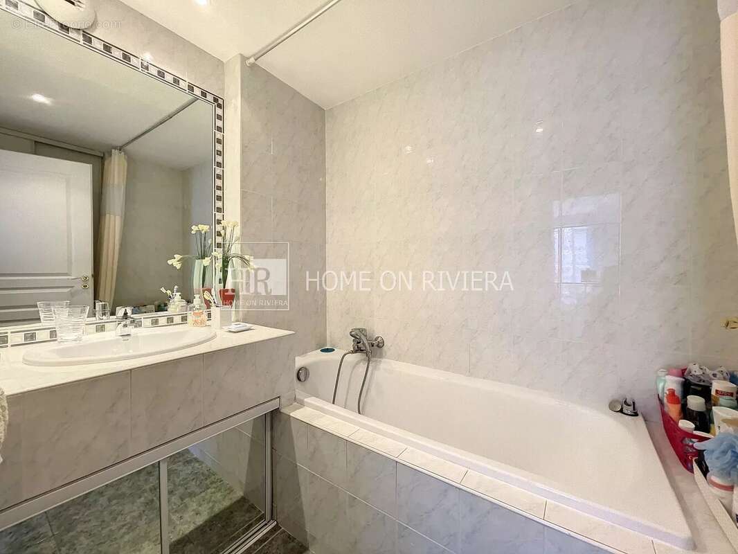 Appartement à MANDELIEU-LA-NAPOULE