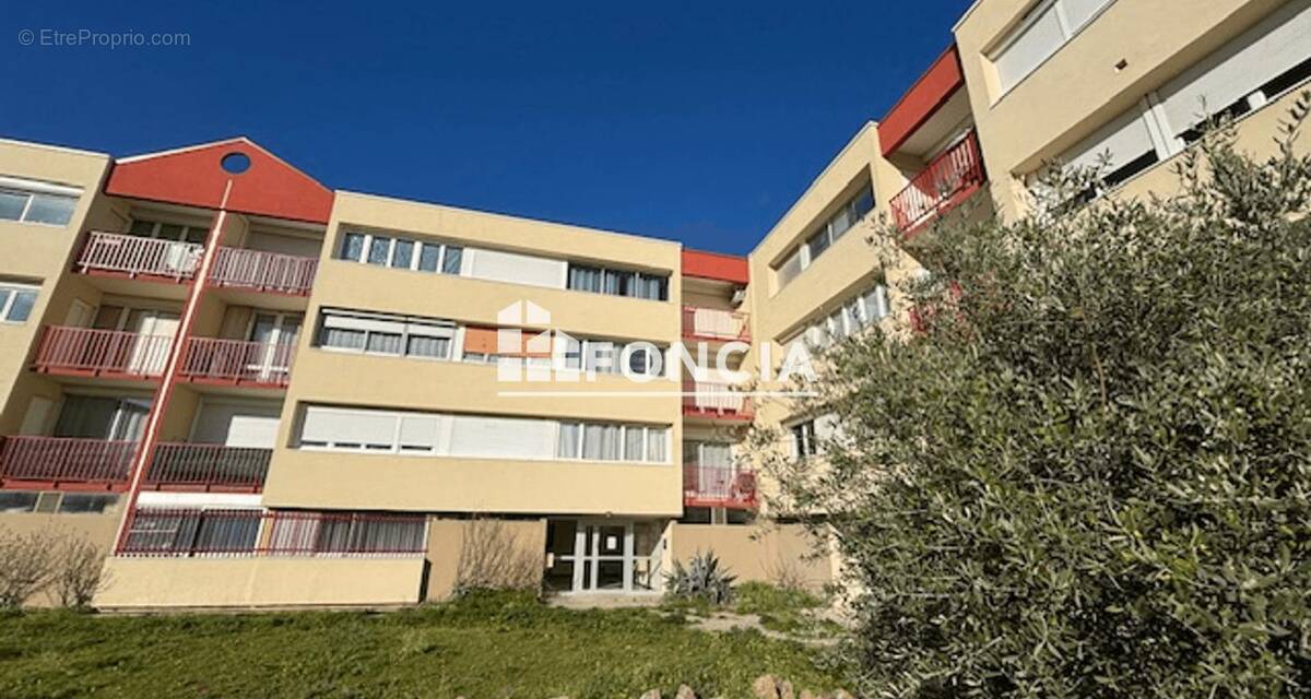 Appartement à VILLENEUVE-LES-AVIGNON