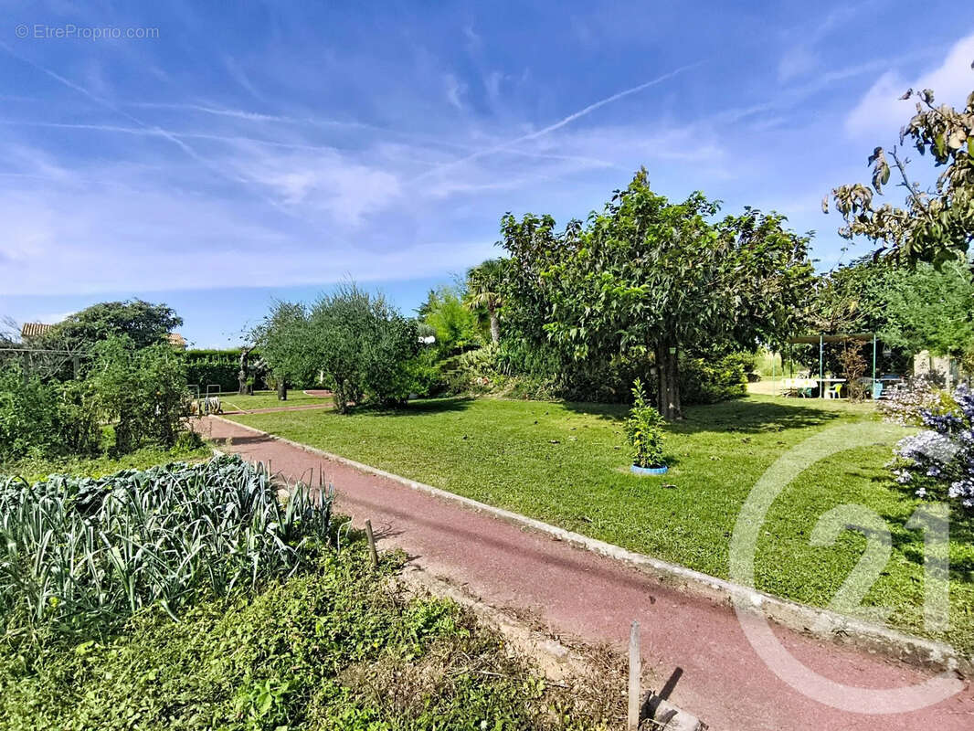 Maison à REVENTIN-VAUGRIS