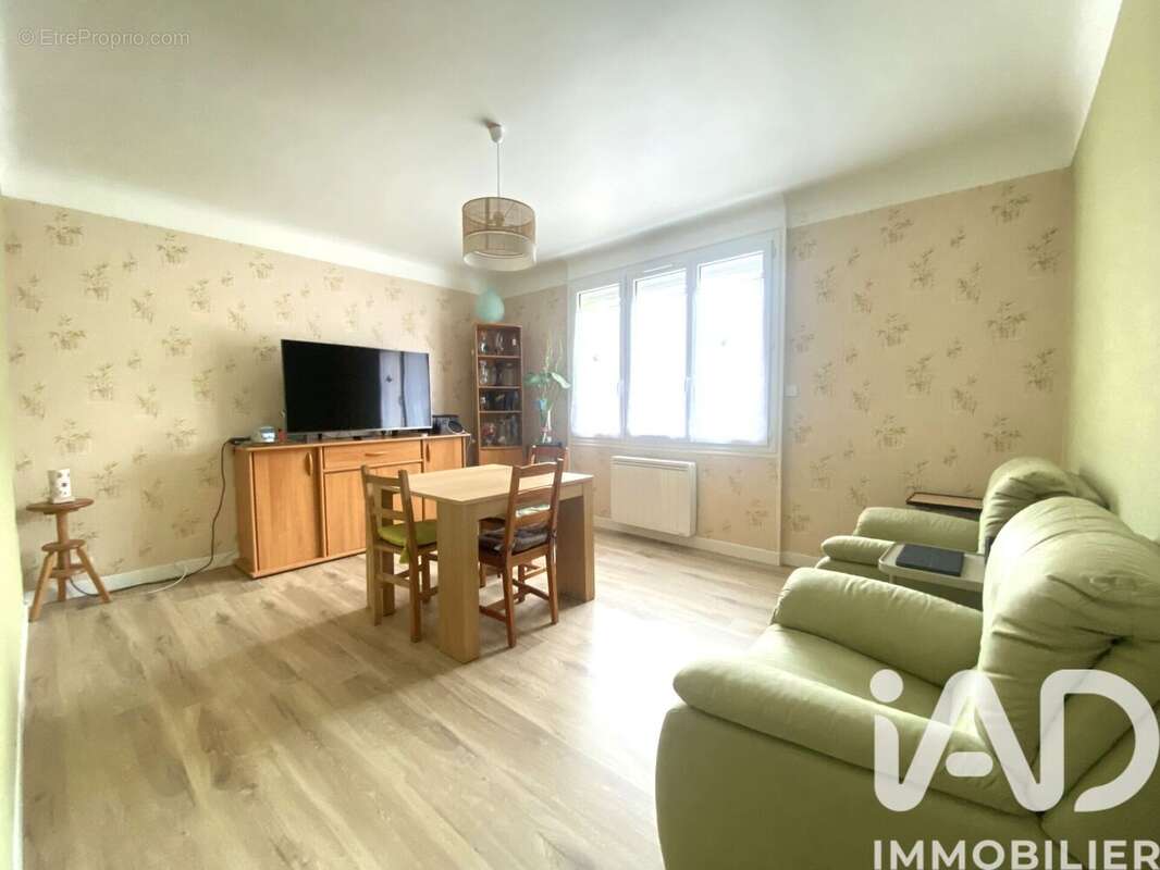 Photo 5 - Maison à POIGNY-LA-FORET