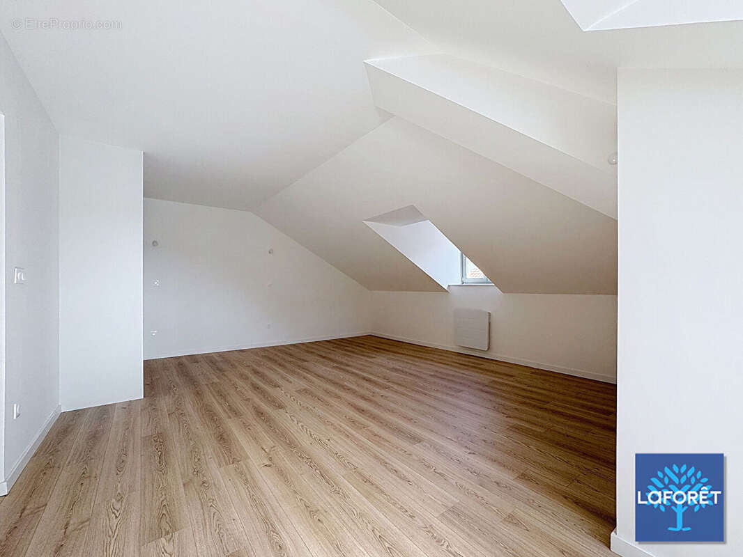 Appartement Valenciennes 4 pièce(s) 121 m2 - photo 4