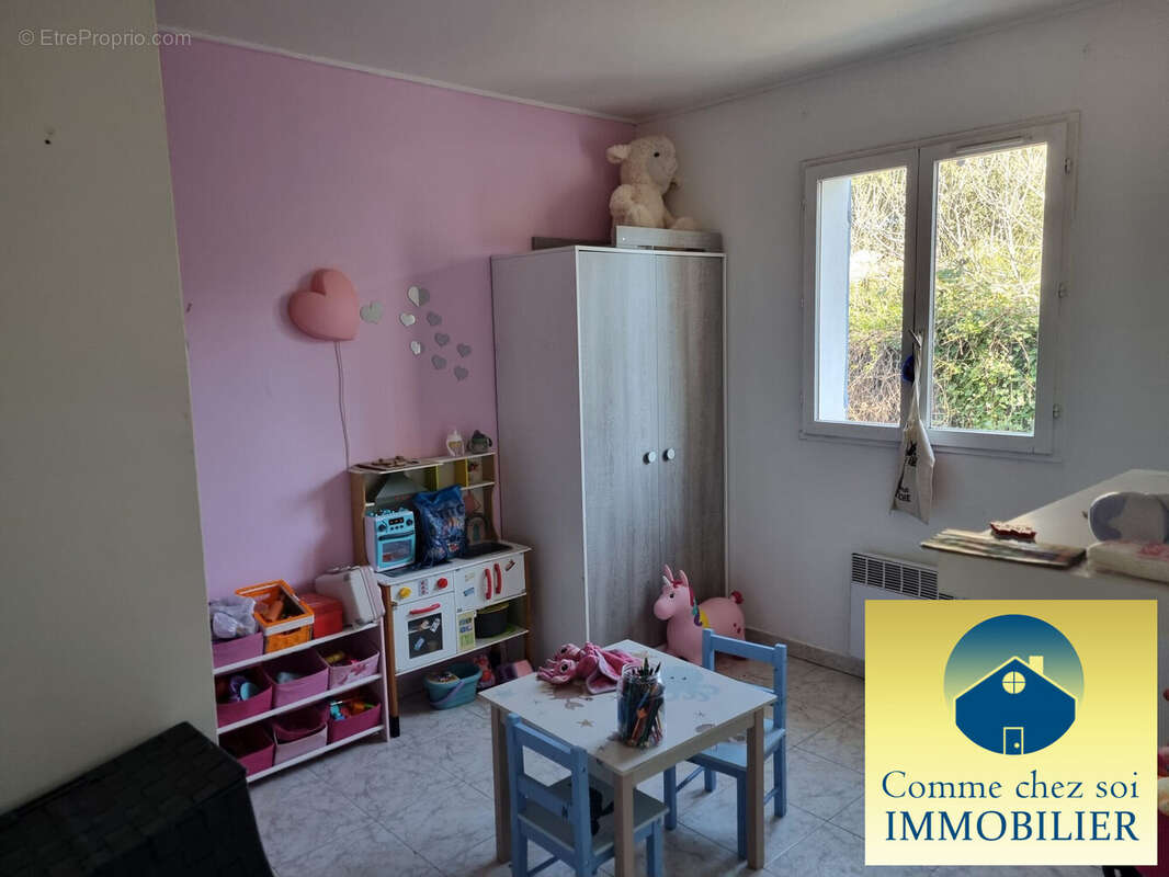 chambre 2 - Maison à BRIGNOLES