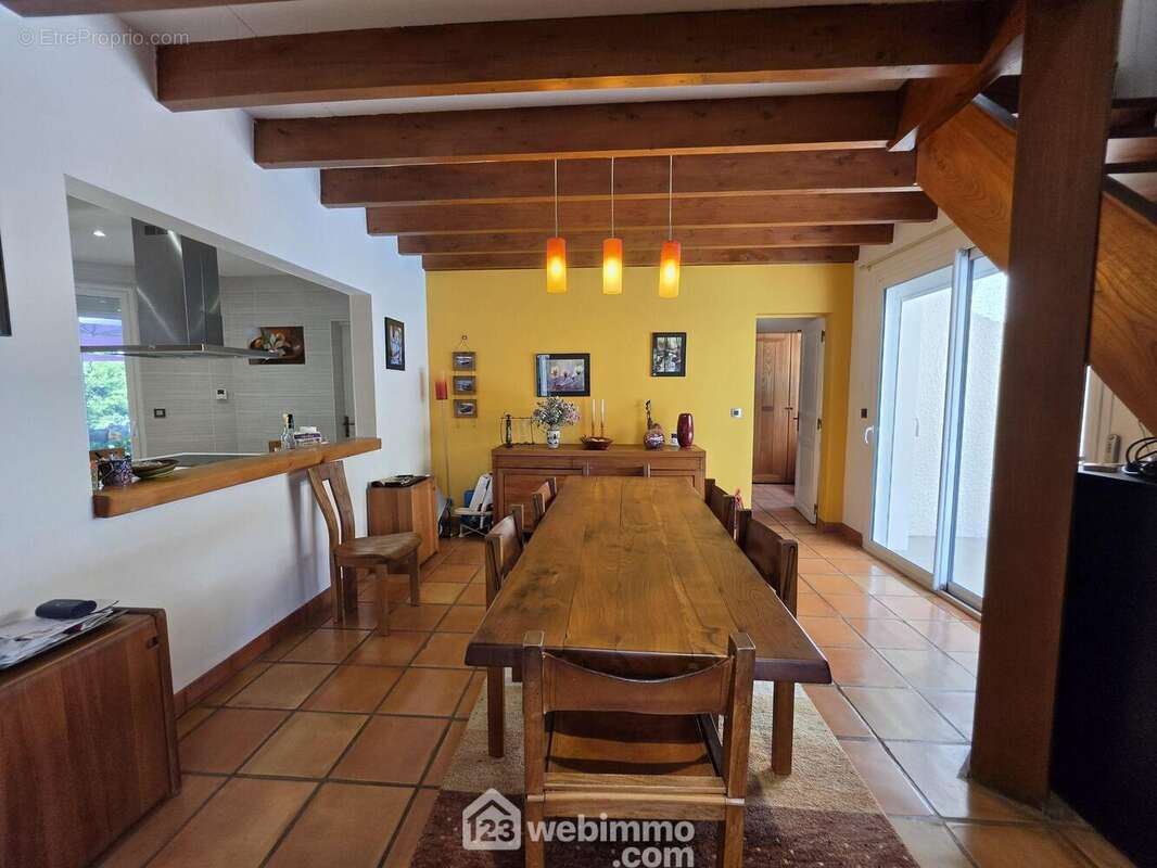 Maison à BLANQUEFORT