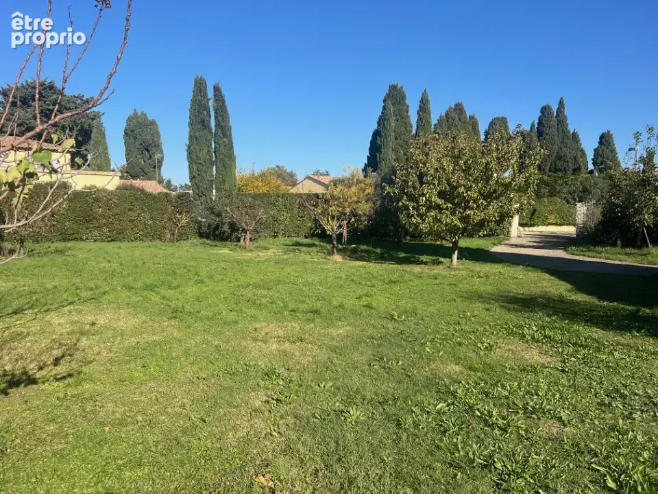 Terrain à SALON-DE-PROVENCE