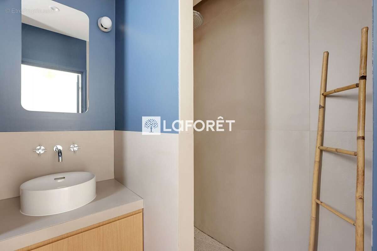Appartement à PARIS-14E