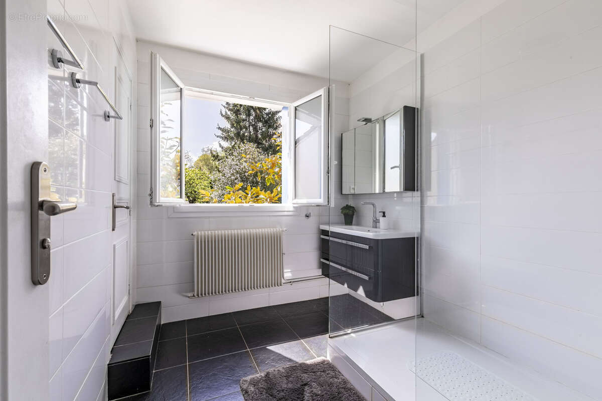 Maison 140m2 4 chambres - photo 9