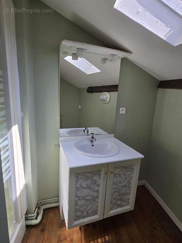 Appartement à SAINT-LEONARD-DE-NOBLAT